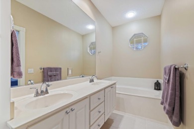 Immaculate 3BR/2.5BA end-unit townhome in the Abacoa community on Abacoa Golf Club in Florida - for sale on GolfHomes.com, golf home, golf lot