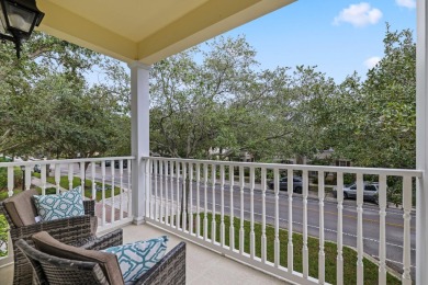 Immaculate 3BR/2.5BA end-unit townhome in the Abacoa community on Abacoa Golf Club in Florida - for sale on GolfHomes.com, golf home, golf lot