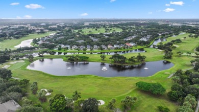 Immaculate 3BR/2.5BA end-unit townhome in the Abacoa community on Abacoa Golf Club in Florida - for sale on GolfHomes.com, golf home, golf lot