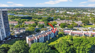 Move-in ready 2-bedroom, 2-bath condo located in the highly on The President Country Club in Florida - for sale on GolfHomes.com, golf home, golf lot