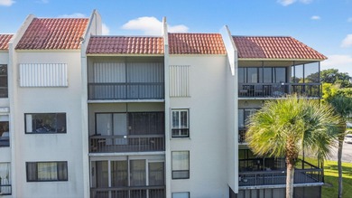 Move-in ready 2-bedroom, 2-bath condo located in the highly on The President Country Club in Florida - for sale on GolfHomes.com, golf home, golf lot