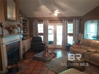 One level Brick home.  Great room with 16 ft. vaulted ceiling on Lake Forest Yacht and Country Club in Alabama - for sale on GolfHomes.com, golf home, golf lot