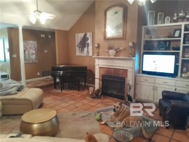 One level Brick home.  Great room with 16 ft. vaulted ceiling on Lake Forest Yacht and Country Club in Alabama - for sale on GolfHomes.com, golf home, golf lot