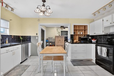 2/1 Single family home located in Leisureville Pompano Beach on Leisureville Community Association in Florida - for sale on GolfHomes.com, golf home, golf lot