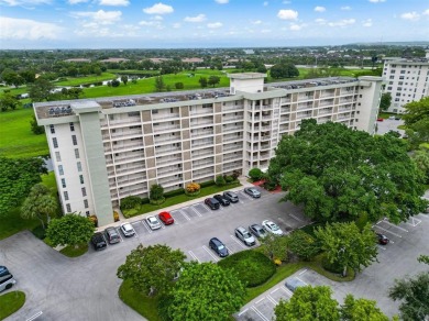 Stop renting and start owning! This move-in ready flip or on Palm-Aire Country Club and Resort - The Oaks in Florida - for sale on GolfHomes.com, golf home, golf lot
