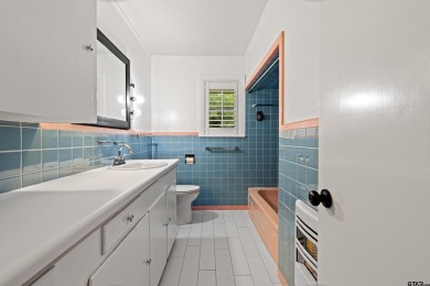 Welcome to this beautifully maintained 2-bedroom, 2-bathroom on Pinecrest Country Club in Texas - for sale on GolfHomes.com, golf home, golf lot