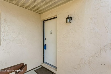 Welcome to this charming 2-bedroom, 1-bath condo located in the on Mallards Landing Golf Course in Florida - for sale on GolfHomes.com, golf home, golf lot