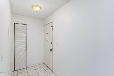 Welcome to this charming 2-bedroom, 1-bath condo located in the on Mallards Landing Golf Course in Florida - for sale on GolfHomes.com, golf home, golf lot