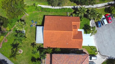 Location!! Just listed in Weston. Beautiful 2- Bedrooms on Bonaventure Country Club in Florida - for sale on GolfHomes.com, golf home, golf lot