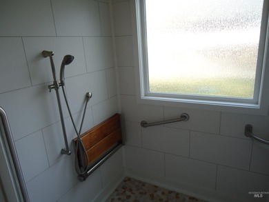 This is a great single-Level 3 bedroom, 2 bath townhome.  In a on Lakeview Golf Club in Idaho - for sale on GolfHomes.com, golf home, golf lot