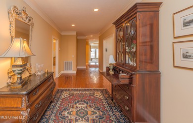 Adorable 3BR/2BA Home in Desirable Castlewoods Subdivision! on Castlewoods Golf Club in Mississippi - for sale on GolfHomes.com, golf home, golf lot