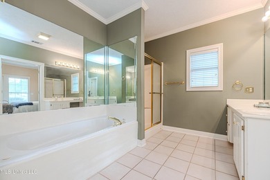 Adorable 3BR/2BA Home in Desirable Castlewoods Subdivision! on Castlewoods Golf Club in Mississippi - for sale on GolfHomes.com, golf home, golf lot