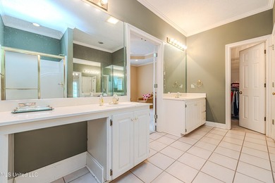 Adorable 3BR/2BA Home in Desirable Castlewoods Subdivision! on Castlewoods Golf Club in Mississippi - for sale on GolfHomes.com, golf home, golf lot