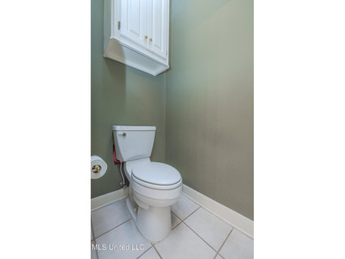 Adorable 3BR/2BA Home in Desirable Castlewoods Subdivision! on Castlewoods Golf Club in Mississippi - for sale on GolfHomes.com, golf home, golf lot