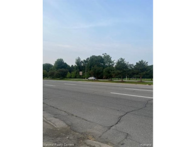 Prime Vacant land located on Woodward Avenue, don't miss out on on Palmer Park Golf Course in Michigan - for sale on GolfHomes.com, golf home, golf lot