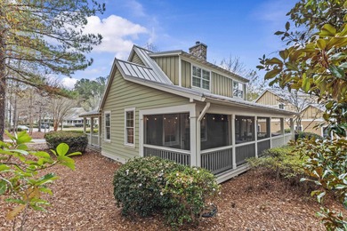 BEAUTIFULLY REFRESHED AND IDEALLY LOCATED IN THE SOUGHT AFTER on Reynolds Lake Oconee - The Landing in Georgia - for sale on GolfHomes.com, golf home, golf lot