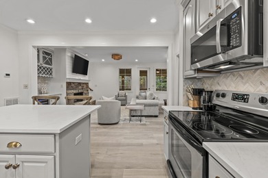 BEAUTIFULLY REFRESHED AND IDEALLY LOCATED IN THE SOUGHT AFTER on Reynolds Lake Oconee - The Landing in Georgia - for sale on GolfHomes.com, golf home, golf lot