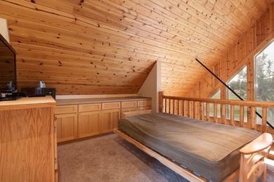 Golf-course chalet in Eagle Crest Resort offering 3 bedrooms and on Eagle Crest Golf Resort - Resort Course in Oregon - for sale on GolfHomes.com, golf home, golf lot