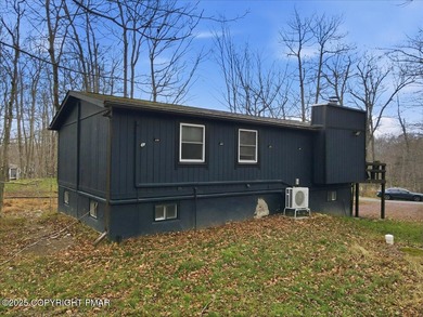 PROPERTY IS UNDER CONTRACT AND CURRENTLY ONLY ACCEPTING BACK UP on Pocono Farms Country Club in Pennsylvania - for sale on GolfHomes.com, golf home, golf lot