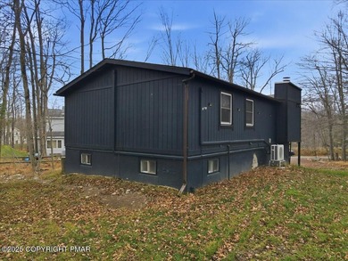 PROPERTY IS UNDER CONTRACT AND CURRENTLY ONLY ACCEPTING BACK UP on Pocono Farms Country Club in Pennsylvania - for sale on GolfHomes.com, golf home, golf lot