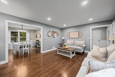 Welcome to Old Williamsburg!  This fully remodeled 4-bedroom, 2 on Bartlett Hills Golf Club in Illinois - for sale on GolfHomes.com, golf home, golf lot