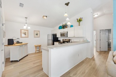 TURNKEY! MINUTES to Brownwood Paddock Square for shopping on Pennbrooke Fairways in Florida - for sale on GolfHomes.com, golf home, golf lot