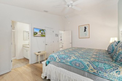 TURNKEY! MINUTES to Brownwood Paddock Square for shopping on Pennbrooke Fairways in Florida - for sale on GolfHomes.com, golf home, golf lot
