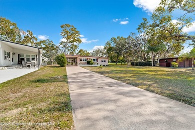 Welcome to this beautifully renovated 2-bedroom, 1.5-bath home on High Point Golf Club, Inc. in Florida - for sale on GolfHomes.com, golf home, golf lot