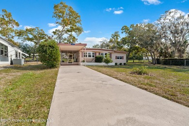 Welcome to this beautifully renovated 2-bedroom, 1.5-bath home on High Point Golf Club, Inc. in Florida - for sale on GolfHomes.com, golf home, golf lot