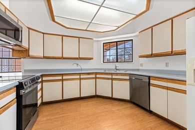 Move-in ready and spotless, with fresh paint and brand-new on St. George Golf Course in Utah - for sale on GolfHomes.com, golf home, golf lot