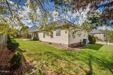 Beautiful One-Level Home in the Desirable Fall Creek Area of on Tennessee Golf Trail At Warriors Path in Tennessee - for sale on GolfHomes.com, golf home, golf lot
