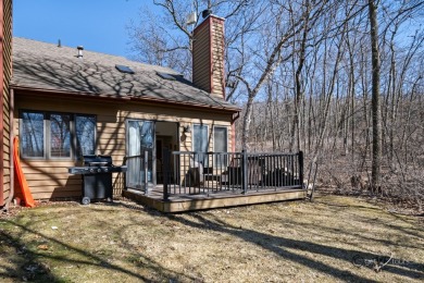 This 2 bed/ 2 bath Spring Creek golf villa is a short distance on Eagle Ridge Inn and Resort in Illinois - for sale on GolfHomes.com, golf home, golf lot