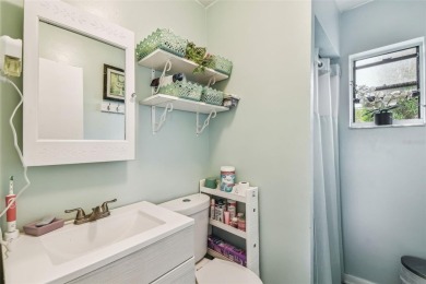 4 bedrooms + den and 2 bathroom POOL home, centrally located in on Babe Zaharias Golf Course in Florida - for sale on GolfHomes.com, golf home, golf lot