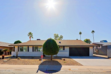 Golf course lot! Completely renovated and move-in ready. Open on Sun City Lakes West and East in Arizona - for sale on GolfHomes.com, golf home, golf lot
