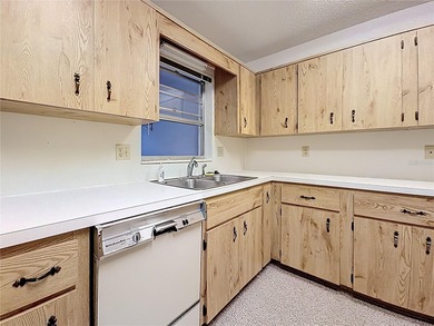 Located in the gated 55+ golf course community of On Top of the on On Top of the World Golf Course in Florida - for sale on GolfHomes.com, golf home, golf lot