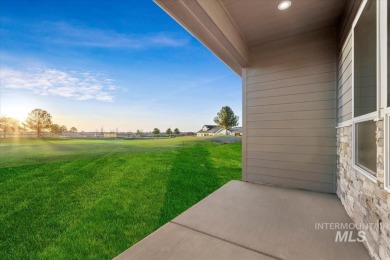 The Maple plan by Tresidio Homes is breathtaking Valor on Falcon on Falcon Crest Golf Club in Idaho - for sale on GolfHomes.com, golf home, golf lot