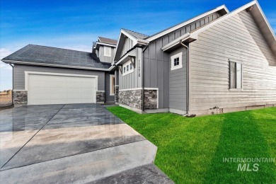 The Maple plan by Tresidio Homes is breathtaking Valor on Falcon on Falcon Crest Golf Club in Idaho - for sale on GolfHomes.com, golf home, golf lot