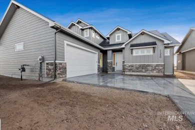 The Maple plan by Tresidio Homes is breathtaking Valor on Falcon on Falcon Crest Golf Club in Idaho - for sale on GolfHomes.com, golf home, golf lot