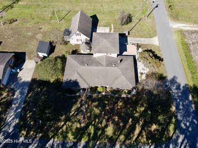 Welcome to a stunning entertainer's paradise! This beautiful on  in North Carolina - for sale on GolfHomes.com, golf home, golf lot