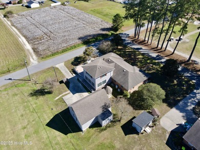 Welcome to a stunning entertainer's paradise! This beautiful on  in North Carolina - for sale on GolfHomes.com, golf home, golf lot