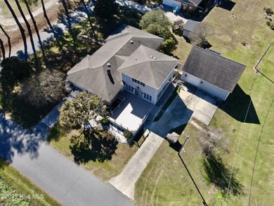 Welcome to a stunning entertainer's paradise! This beautiful on Roanoke Country Club in North Carolina - for sale on GolfHomes.com, golf home, golf lot