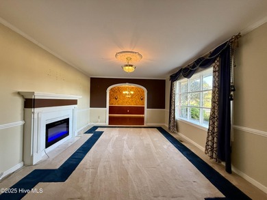 Welcome to a stunning entertainer's paradise! This beautiful on  in North Carolina - for sale on GolfHomes.com, golf home, golf lot