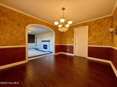 Welcome to a stunning entertainer's paradise! This beautiful on Roanoke Country Club in North Carolina - for sale on GolfHomes.com, golf home, golf lot