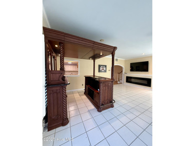 Welcome to a stunning entertainer's paradise! This beautiful on Roanoke Country Club in North Carolina - for sale on GolfHomes.com, golf home, golf lot