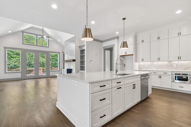 UNBELIEVABLE GREAT VALUE! FOR THIS GOLF-FRONT LUXURY IN HARBOR on Harbor Club Golf and Country Club in Georgia - for sale on GolfHomes.com, golf home, golf lot