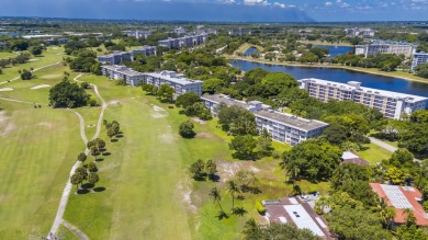 Spacious and bright 3 bedrooms 2 bathrooms condo located in the on Palm-Aire Country Club and Resort - Palms in Florida - for sale on GolfHomes.com, golf home, golf lot