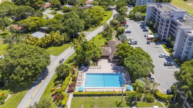 Spacious and bright 3 bedrooms 2 bathrooms condo located in the on Palm-Aire Country Club and Resort - Palms in Florida - for sale on GolfHomes.com, golf home, golf lot