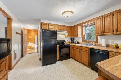 First time on the Market -ONE OWNER- PRIME Pine Hill Road on Cape Neddick Country Club in Maine - for sale on GolfHomes.com, golf home, golf lot