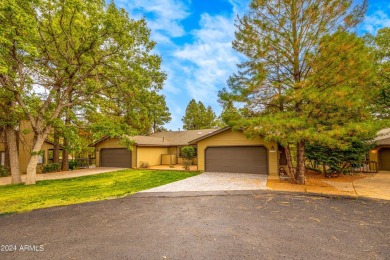 Welcome to this rare 3 bedroom, 2 bath single level townhome in on Continental Country Club in Arizona - for sale on GolfHomes.com, golf home, golf lot