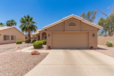 Beautifully maintained 2-BR, 3-BA home is ideally located on a on Oakwood Golf Club  in Arizona - for sale on GolfHomes.com, golf home, golf lot